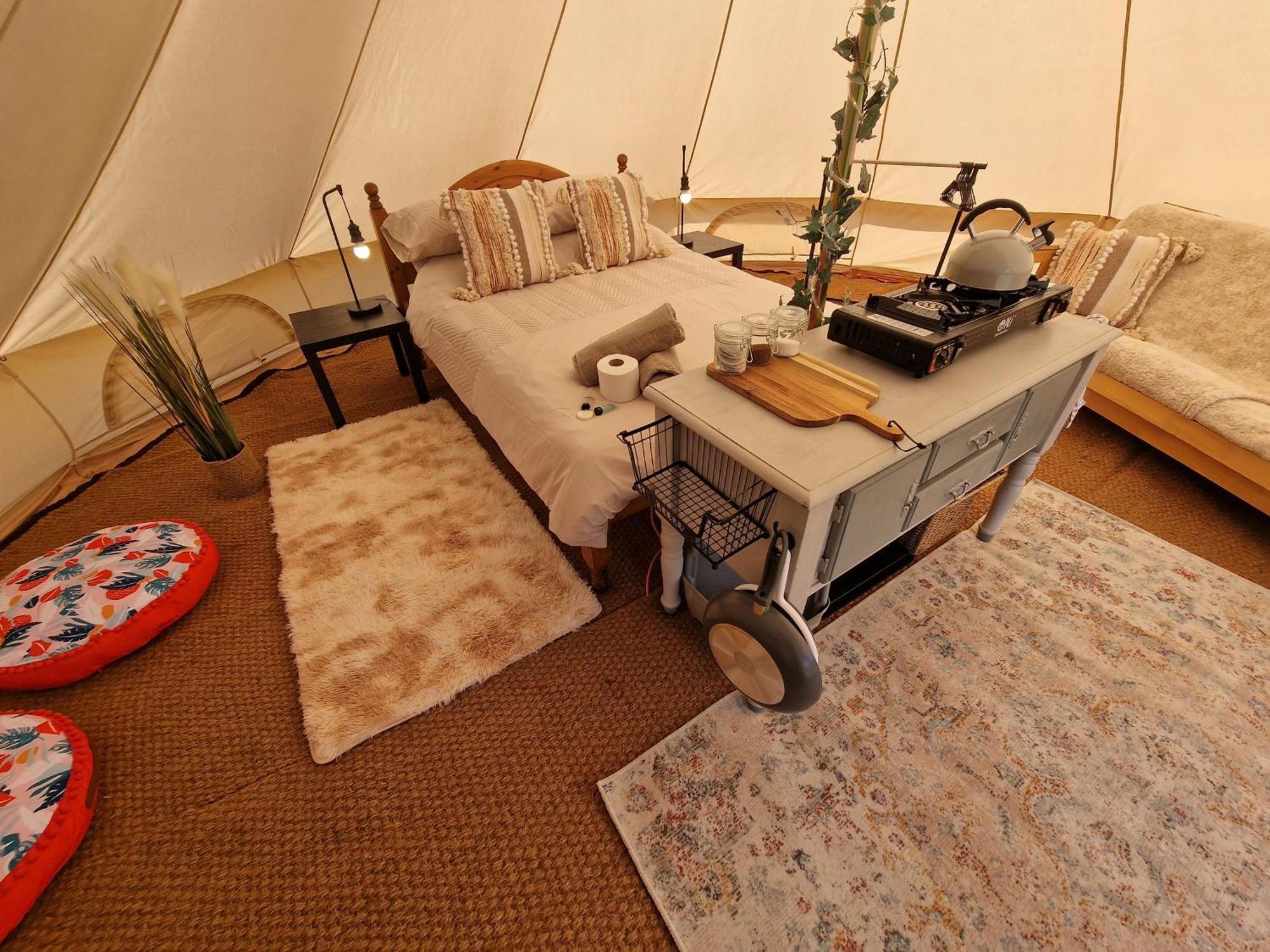 Beautiful 1-Bed Bell Tent In Holyhead Esterno foto